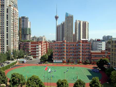 北京师范大学成都实验中学学校操场