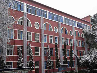 重庆第二外国语学校学校主教学楼
