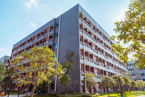 四川科技职业学院继续教育学院学校主教学楼