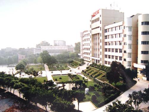 重庆电力高等专科学校学校主教学楼