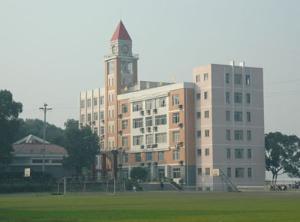 重庆航空学校学校主教学楼