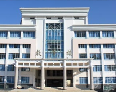 仁寿县第四高级职业中学学校主教学楼